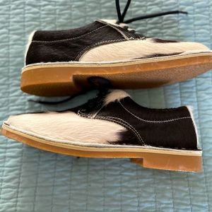 Uwezo cow fur Oxford 8.5